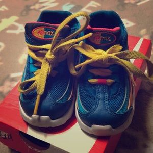 Toddler sneakers